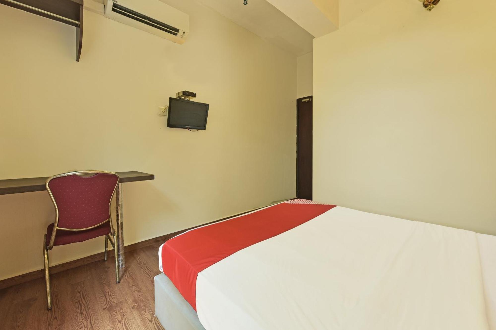 โอโย 44036 โฮเต็ล เดอ เปอร์ดานา ฮิลล์ Hotel บาตู ปาฮัท ภายนอก รูปภาพ