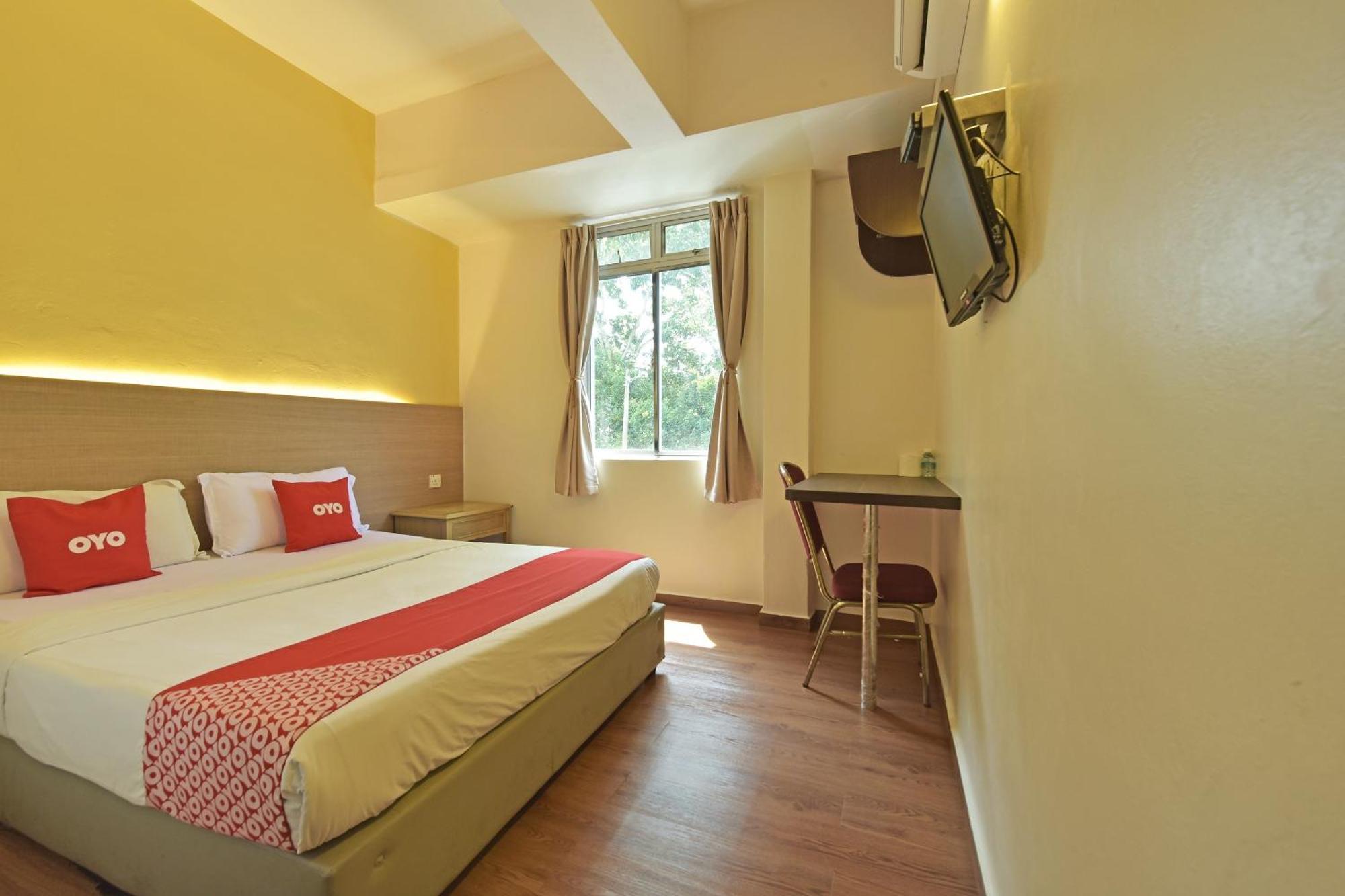 โอโย 44036 โฮเต็ล เดอ เปอร์ดานา ฮิลล์ Hotel บาตู ปาฮัท ภายนอก รูปภาพ
