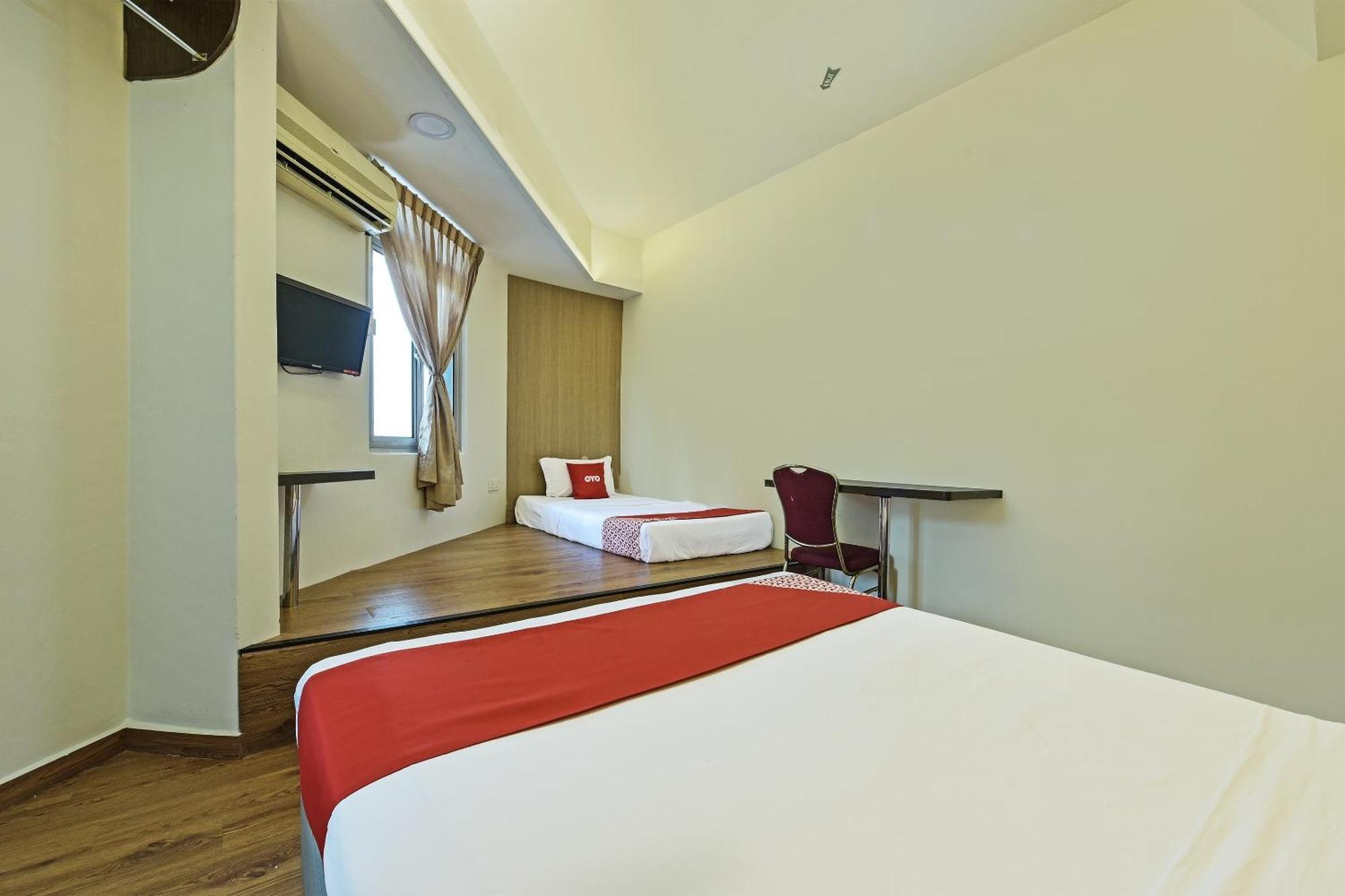 โอโย 44036 โฮเต็ล เดอ เปอร์ดานา ฮิลล์ Hotel บาตู ปาฮัท ภายนอก รูปภาพ
